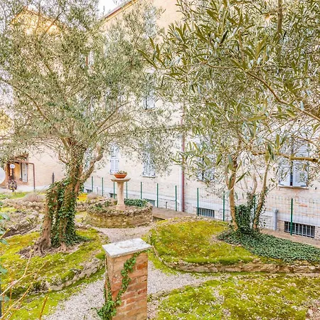 Апартаменты Cozy In With Wifi *